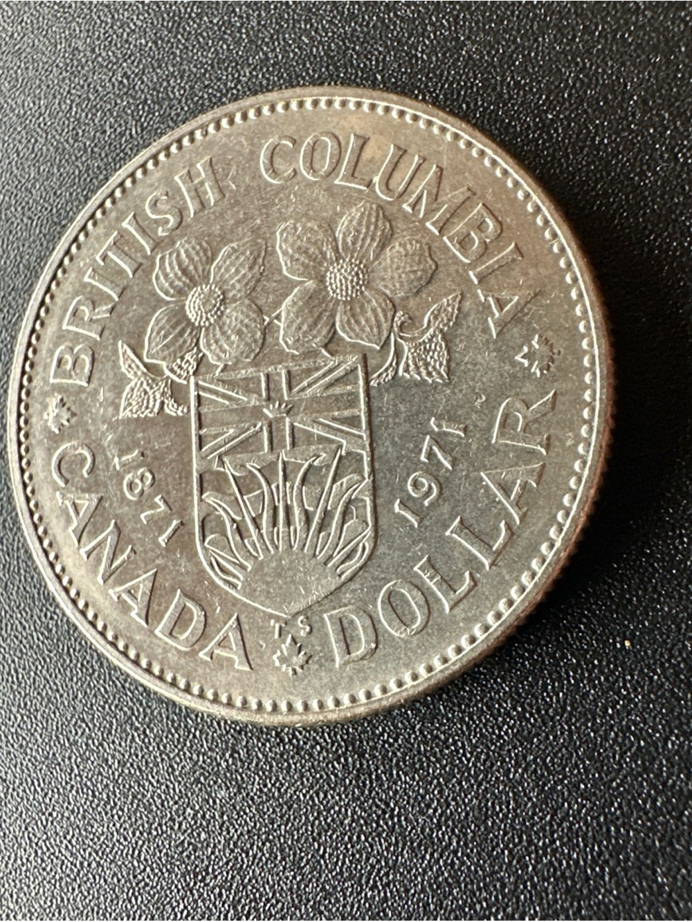 1971 Canadian Dollar coin - 100 years of British Columbia Joining Canada - Rare!